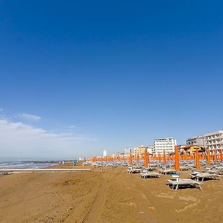 Hotel Astromare Lido di Jesolo Exterior foto