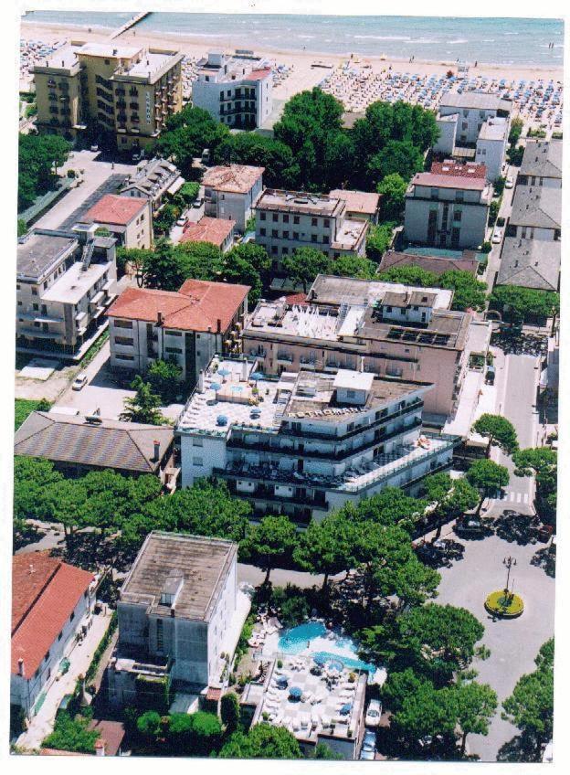 Hotel Astromare Lido di Jesolo Exterior foto